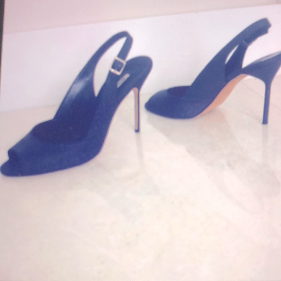 50% OFF Manolo Blahnik Shimmering Grey Leather Open Toe Heels. Size 39,5 - Picture 6 of 7